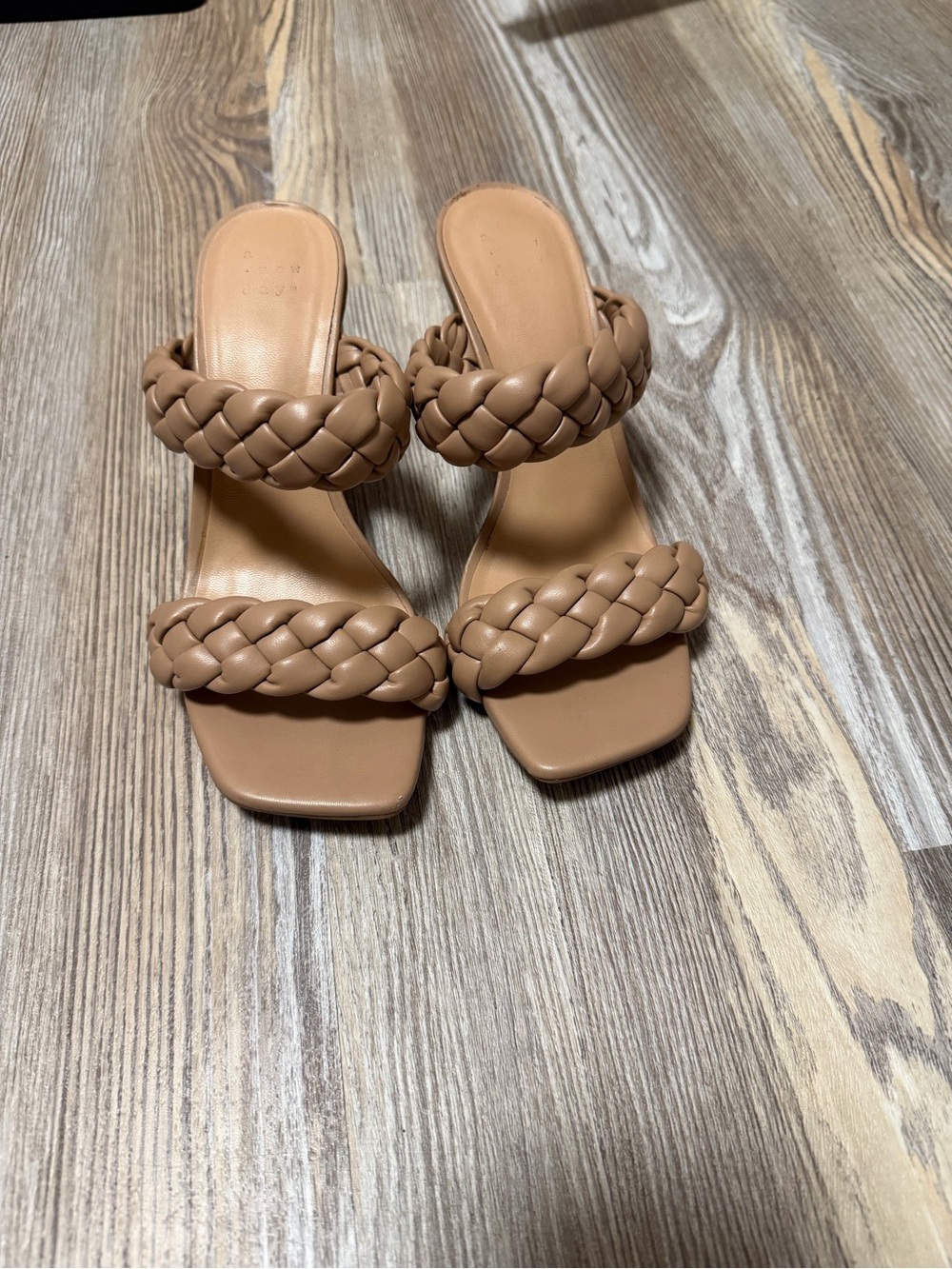 Source Unknown Braided Double-Strap Heeled Slides in Tan